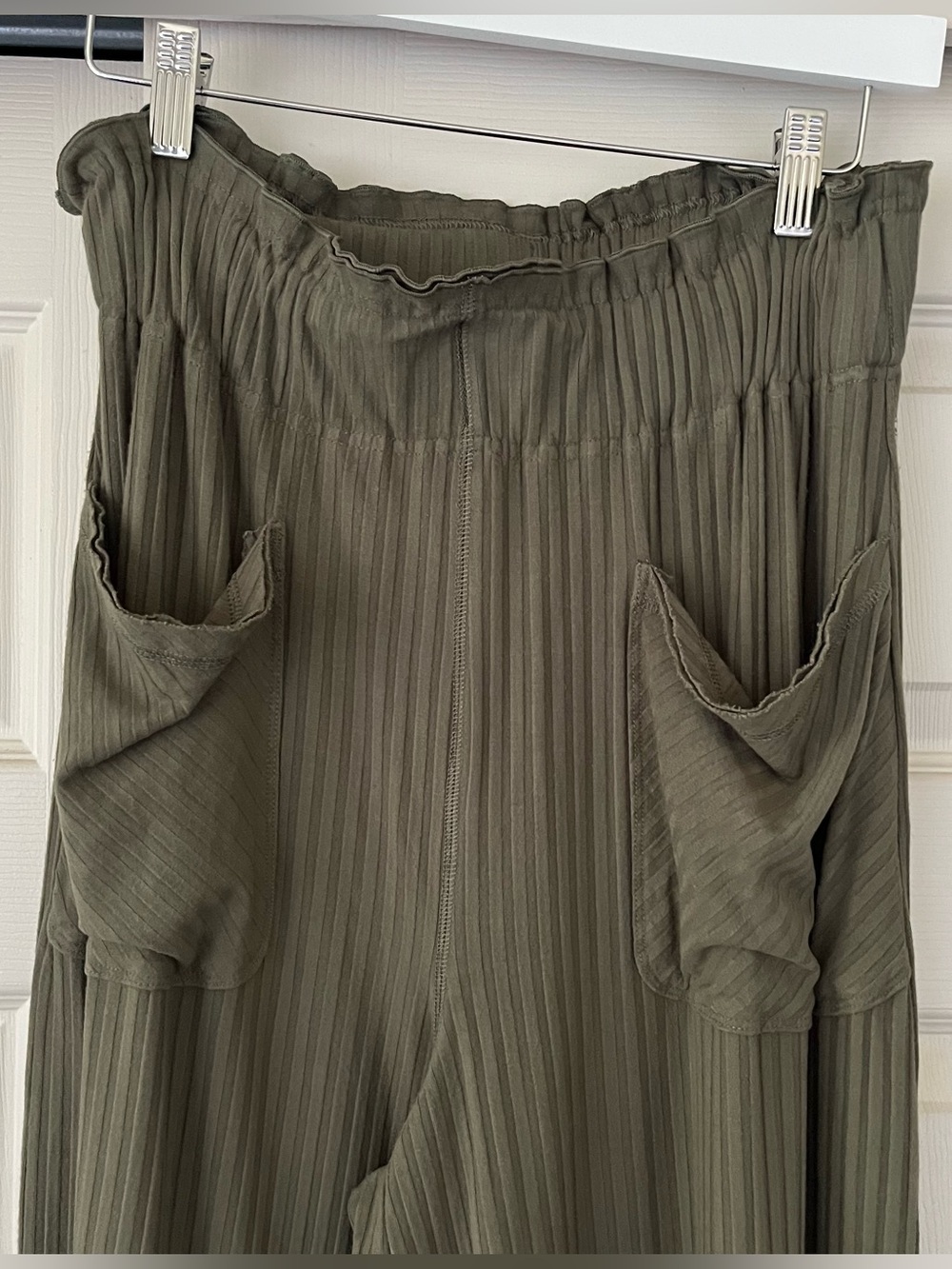 Free People FP Movement Blissed Out Wide Leg Pant Small Olive Green Yoga Stretch - Picture 3 of 11